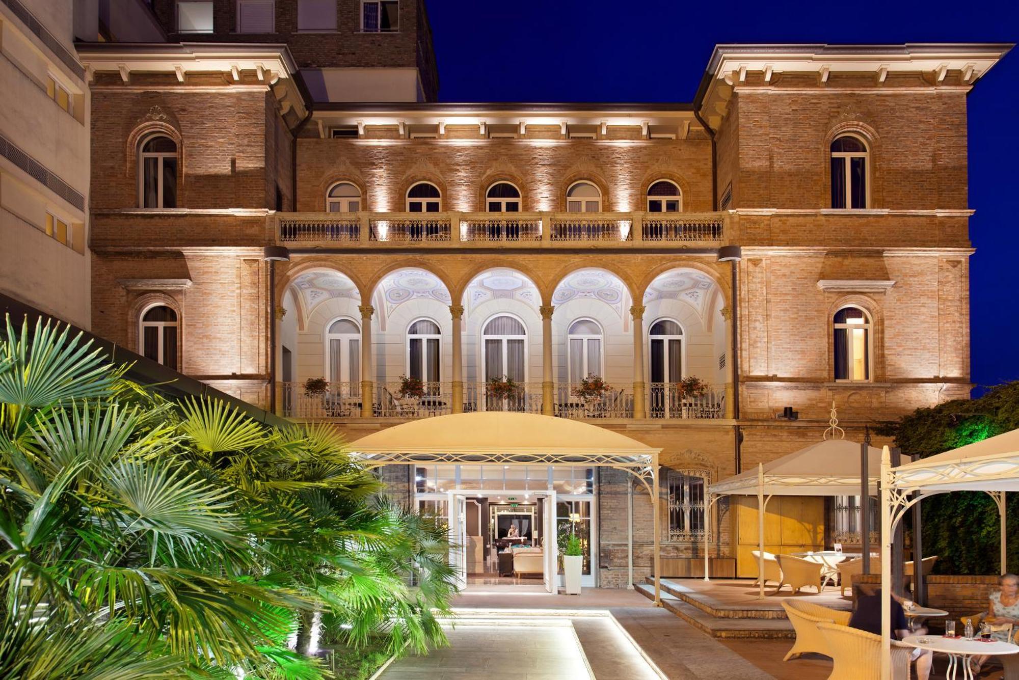 Villa Adriatica Ambienthotels Rimini Exterior photo